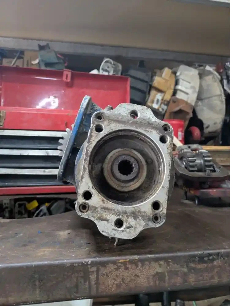 MUNCIE U6004 SERIES PTO