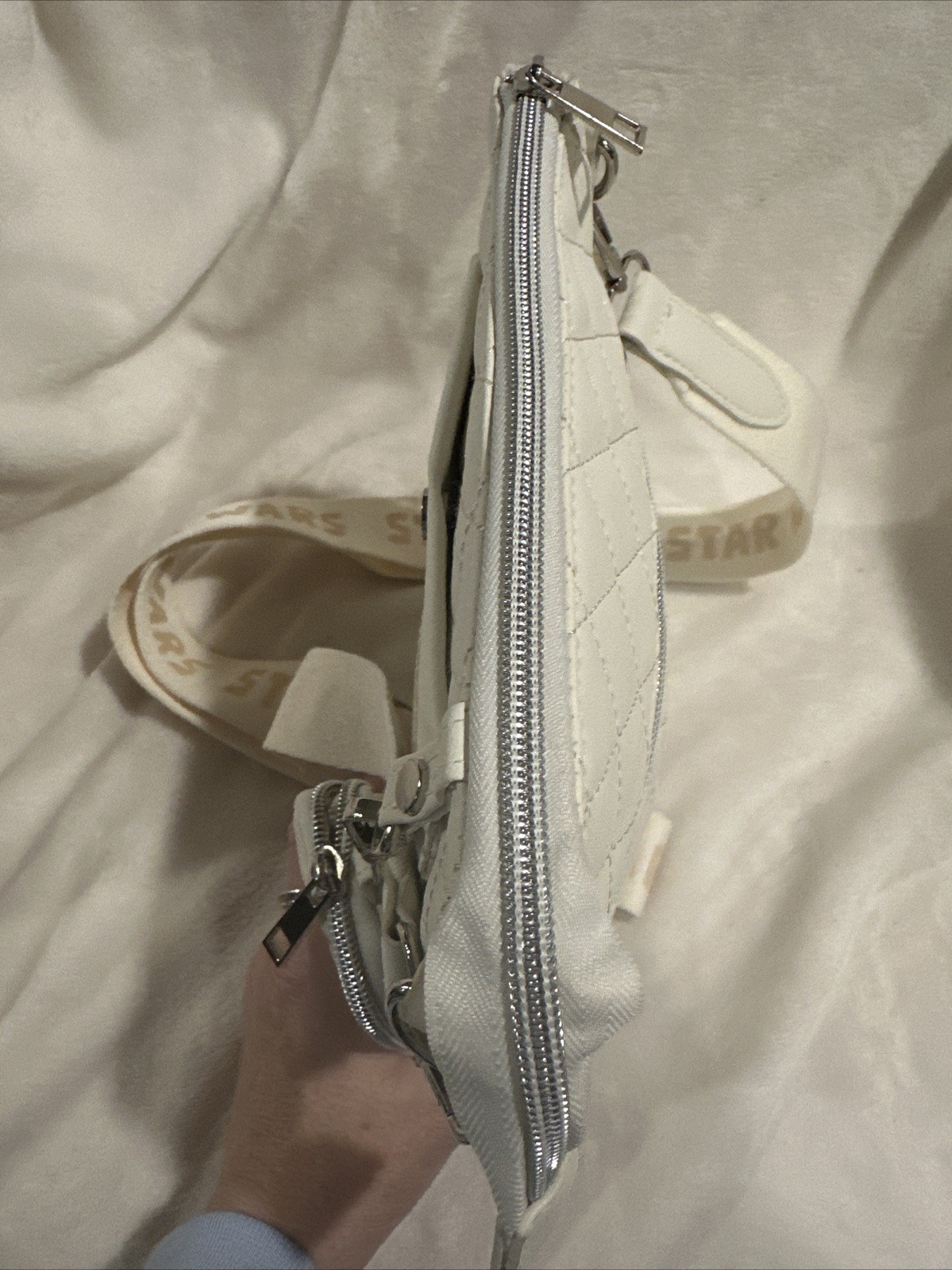 New Disney Parks 2023 Star Wars Grogu Crossbody Bag with Coin Purse White