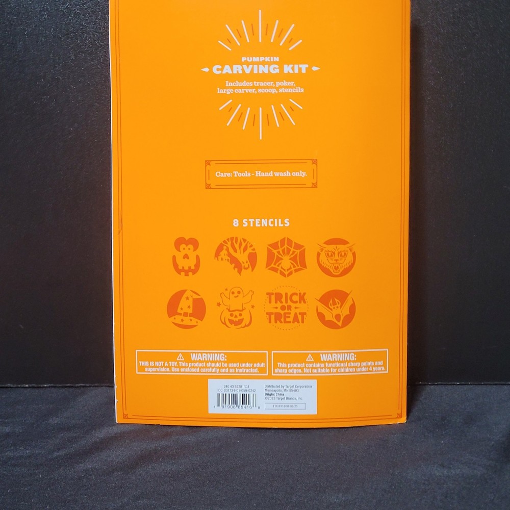 Pumpkin Carving Kit 4 Tools - 8 Stencils - Hyde & EEK! NWT