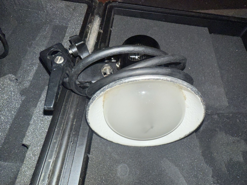 Lumedyne Flash Battery Pack And 2 Flash Bulbs