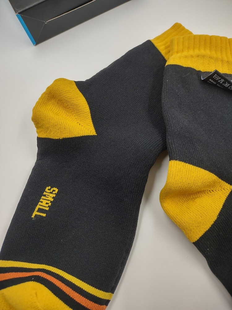Dexshell Waterproof Ultralite Biking Socks ~ Size Small