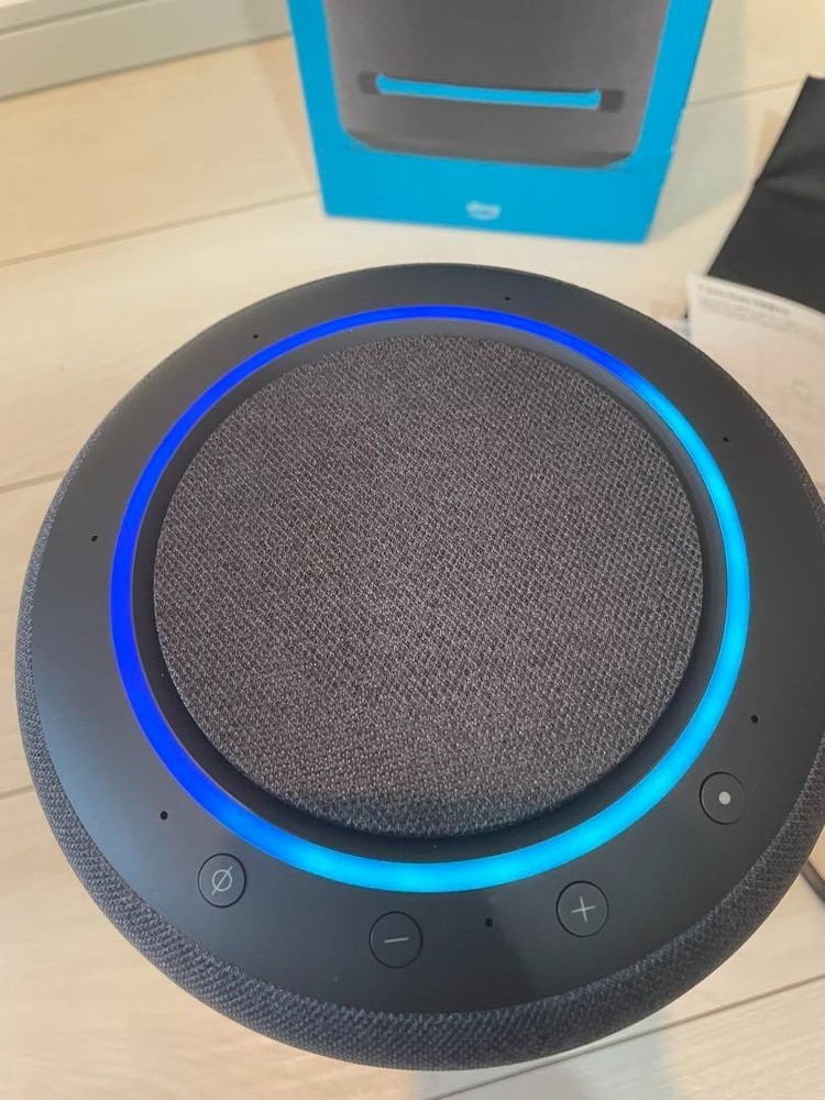 Amazon Echo Studio Smart speaker with 3D audio and Alexa Black w/Box Tested Used