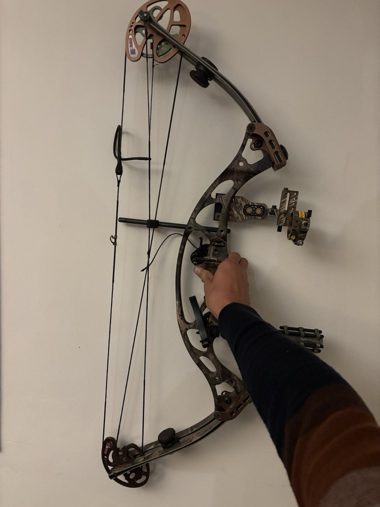 Hoyt Vipertec Left Hand Bow Package