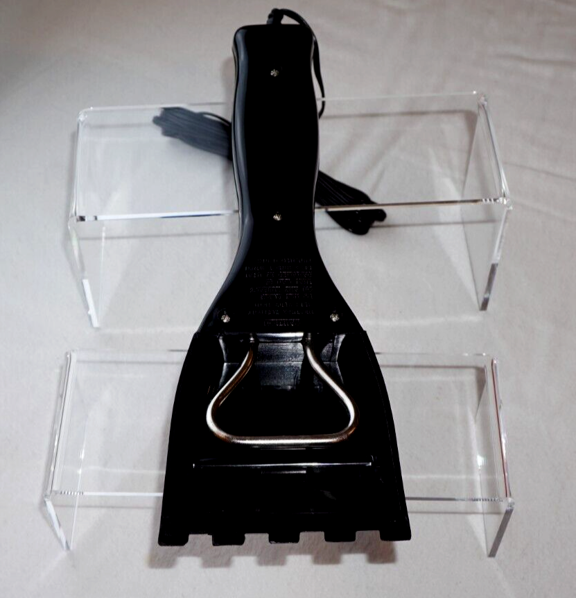 Saville Row 12V Auto Electric Windshield Window Heated Ice Scraper Winter