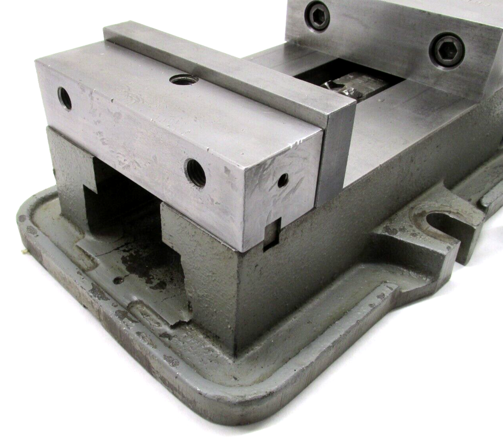 KURT ANGLOCK 6" MILLING MACHINE VISE w/ JAWS & HANDLE - #D60