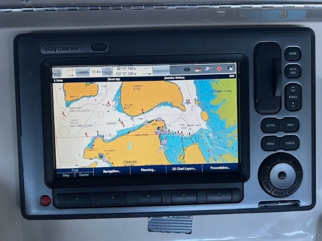 Raymarine E90W HybridTouch MFD Chartplotter GPS Fishfinder