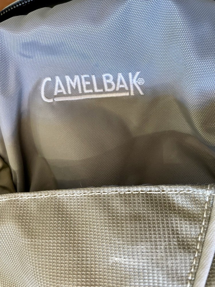 CamelBak M.U.L.E. Hydration Backpack D² Fit Air Director Desert Tan Pack Bladder