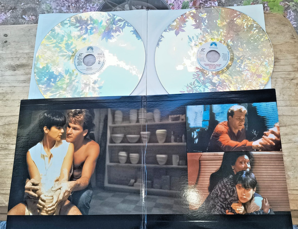 GHOST (PATRICK SWAYZE, DEMI MOORE) 2 x WIDESCREEN LASERDISC SET