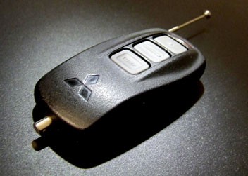Genuine Mitsubishi Remote Engine Start MZ360340EX