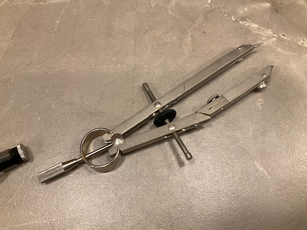 Koh-I-Noor 25012 Drafting Compass. Storage pouch.