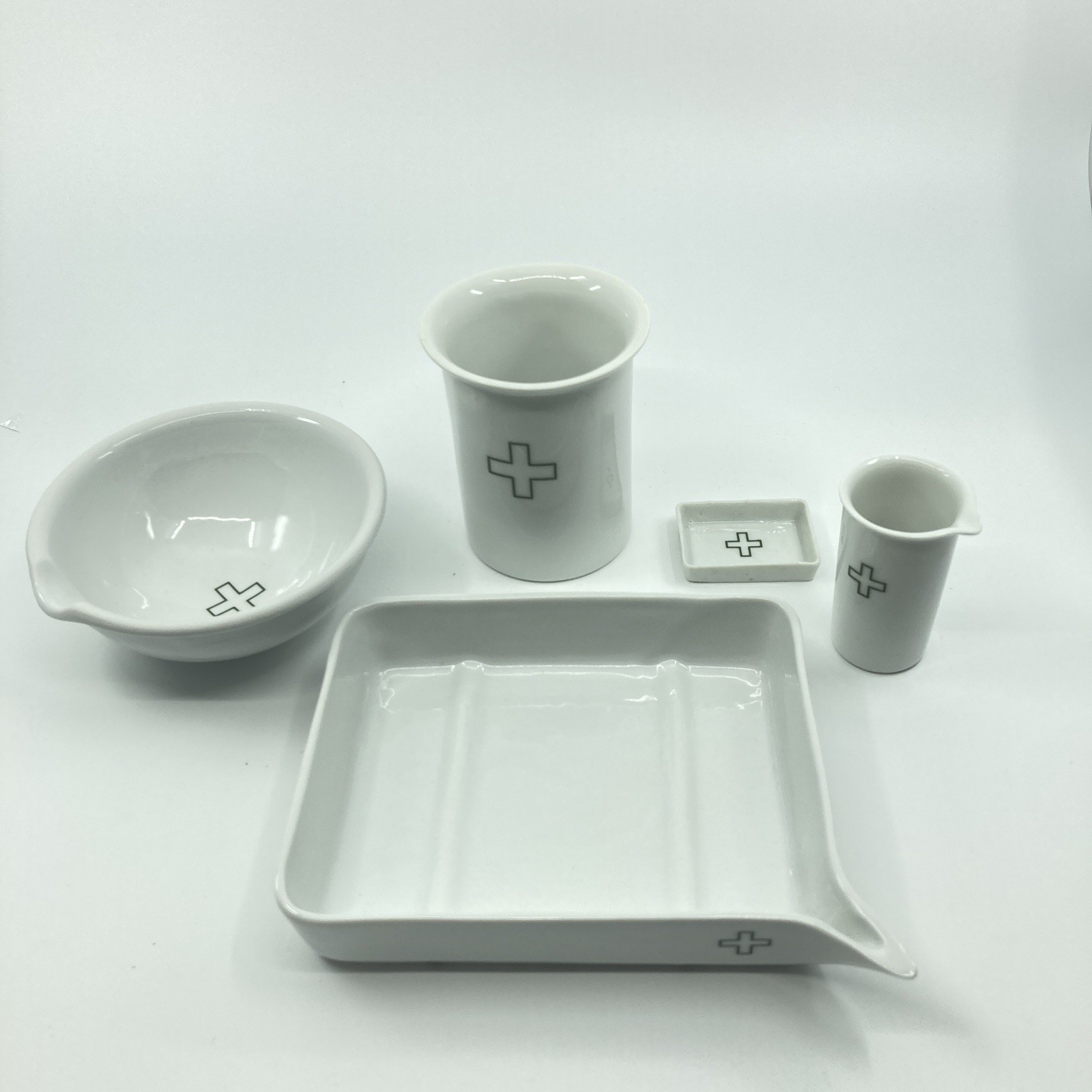 Marek Cecula Modus Designs New York Home Lab Bathroom Set Incomplete