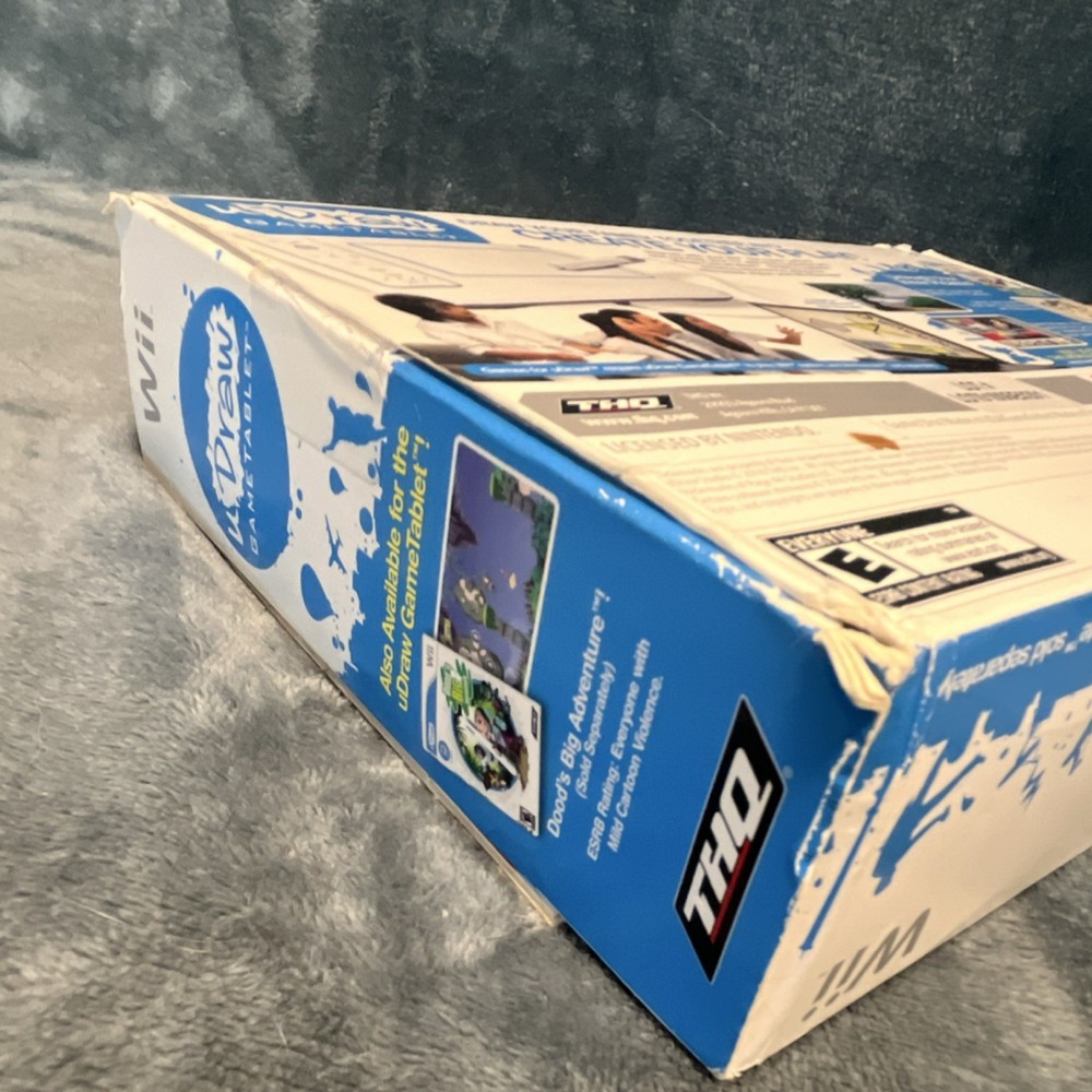 THQ uDraw GameTablet Bundle for Wii with uDraw Studio & Pictionary