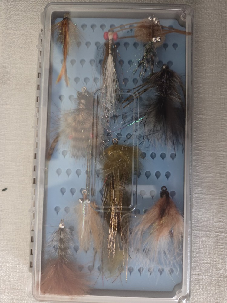 Kingfish Supply Co. Fly Tying Kit Feathers, Metallic Thread, Dubbing, Quill