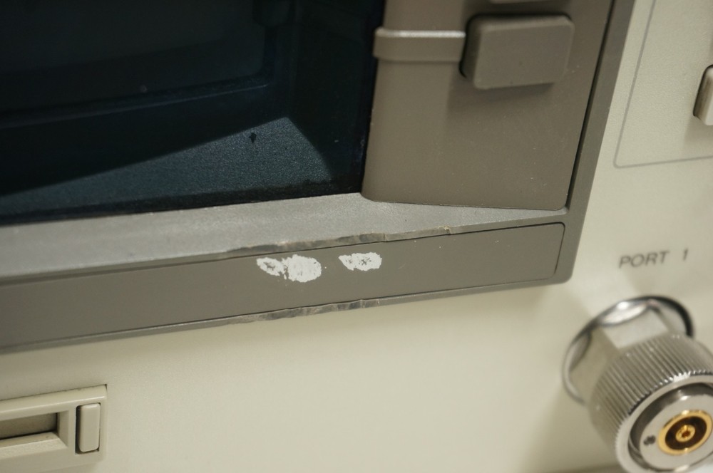 Hewlett Packard - 8753D - Network Analyzer with 87511A S-Parameter Test Set