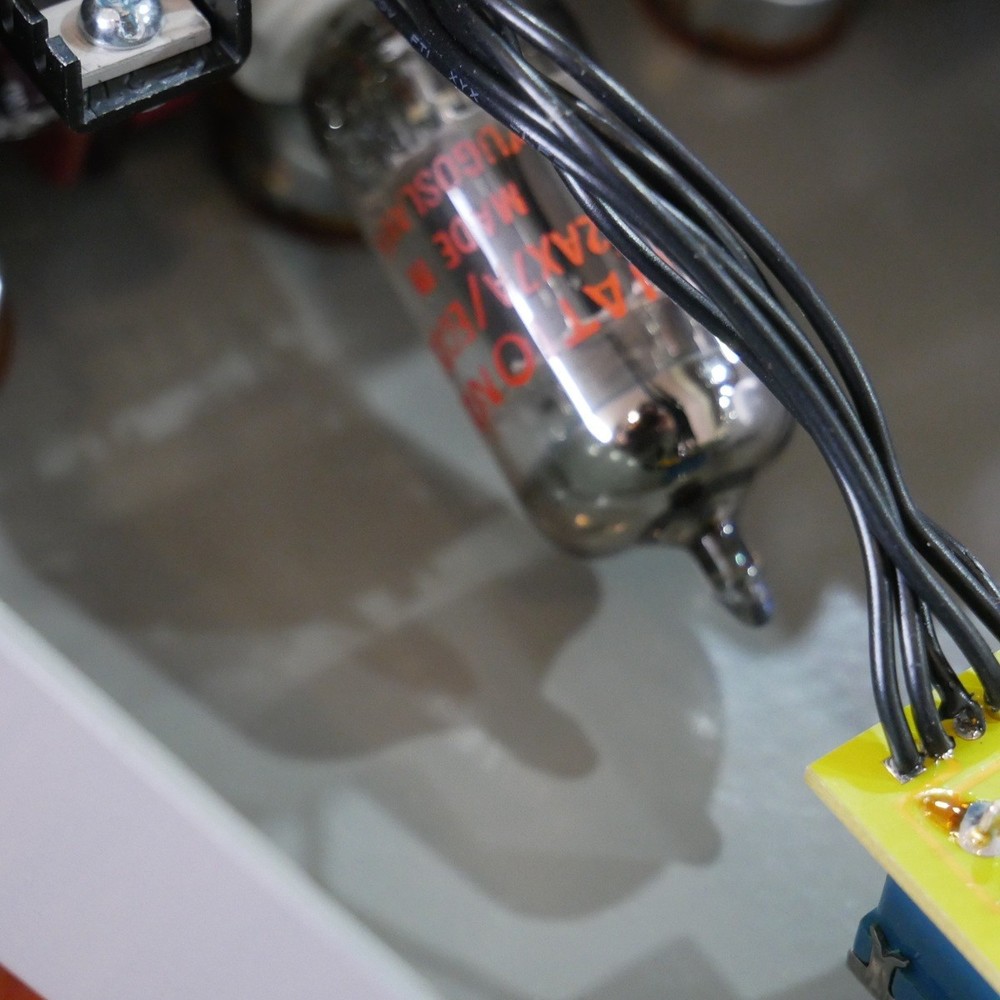 Satellite Amplifiers Eradicator / NATIONAL 12AX7 【USED】