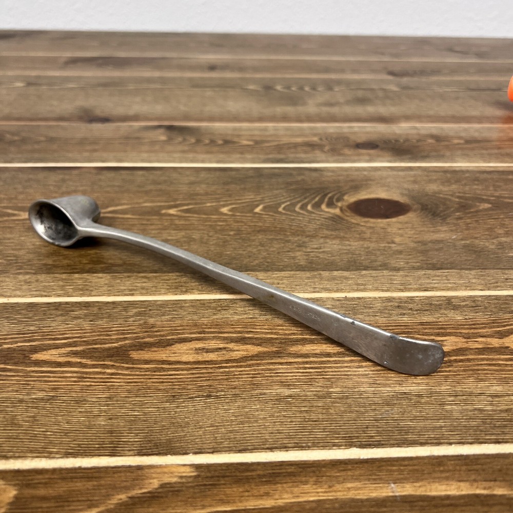 VINTAGE ITALIAN SILVER PLATE "CANDLE SNUFFER