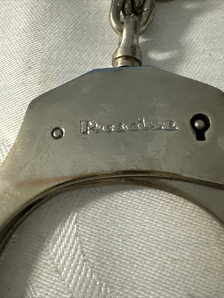 Used: Handcuff - Precise Professional ￼