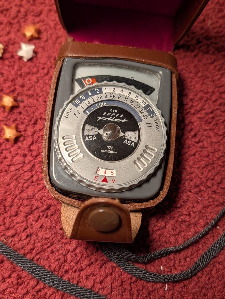 Gossen Super Pilot CDs Light Meter with Brown Leather Case (Lightly Scratched!)