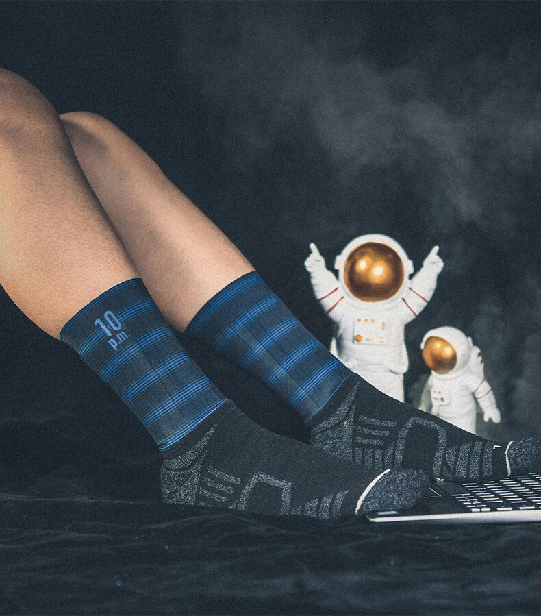 Lightweight pro cycling socks