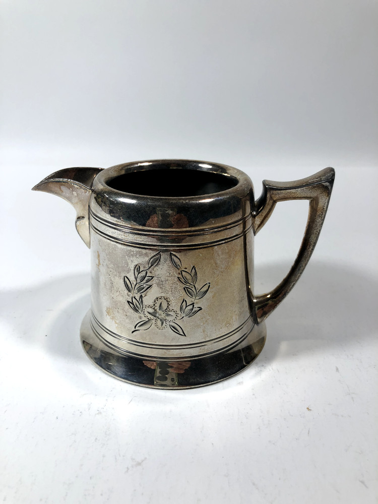 Vintage FB Rogers Silver Co Tea or Milk pitcher #880