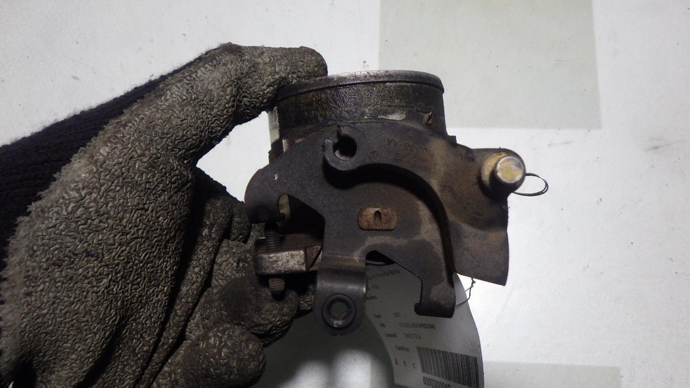 97 FORD E150 VAN Throttle Body