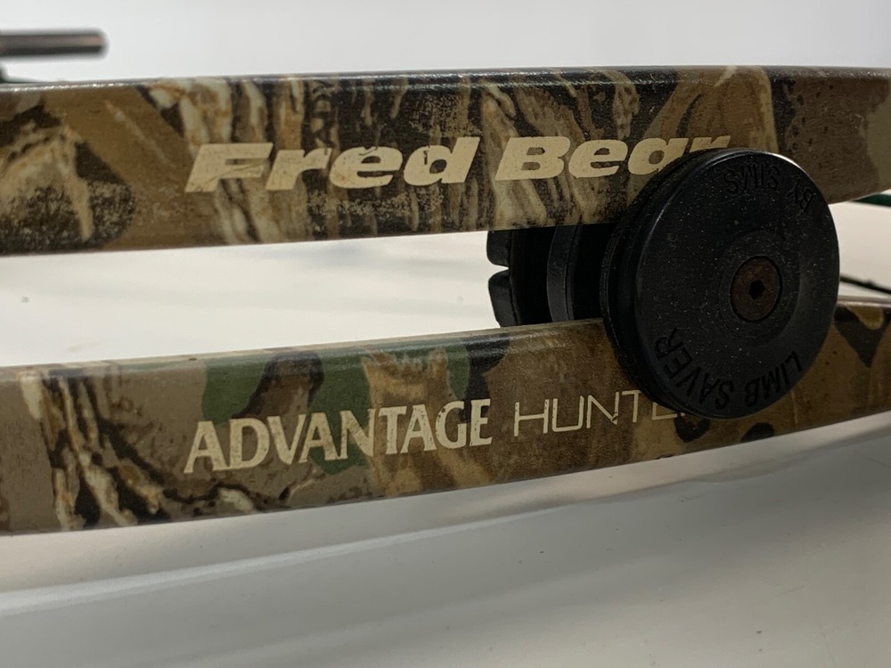 FRED BEAR ADVANTAGE HUNTER COMPOUND BOW w/ QUIVER! ~ 28" 70#