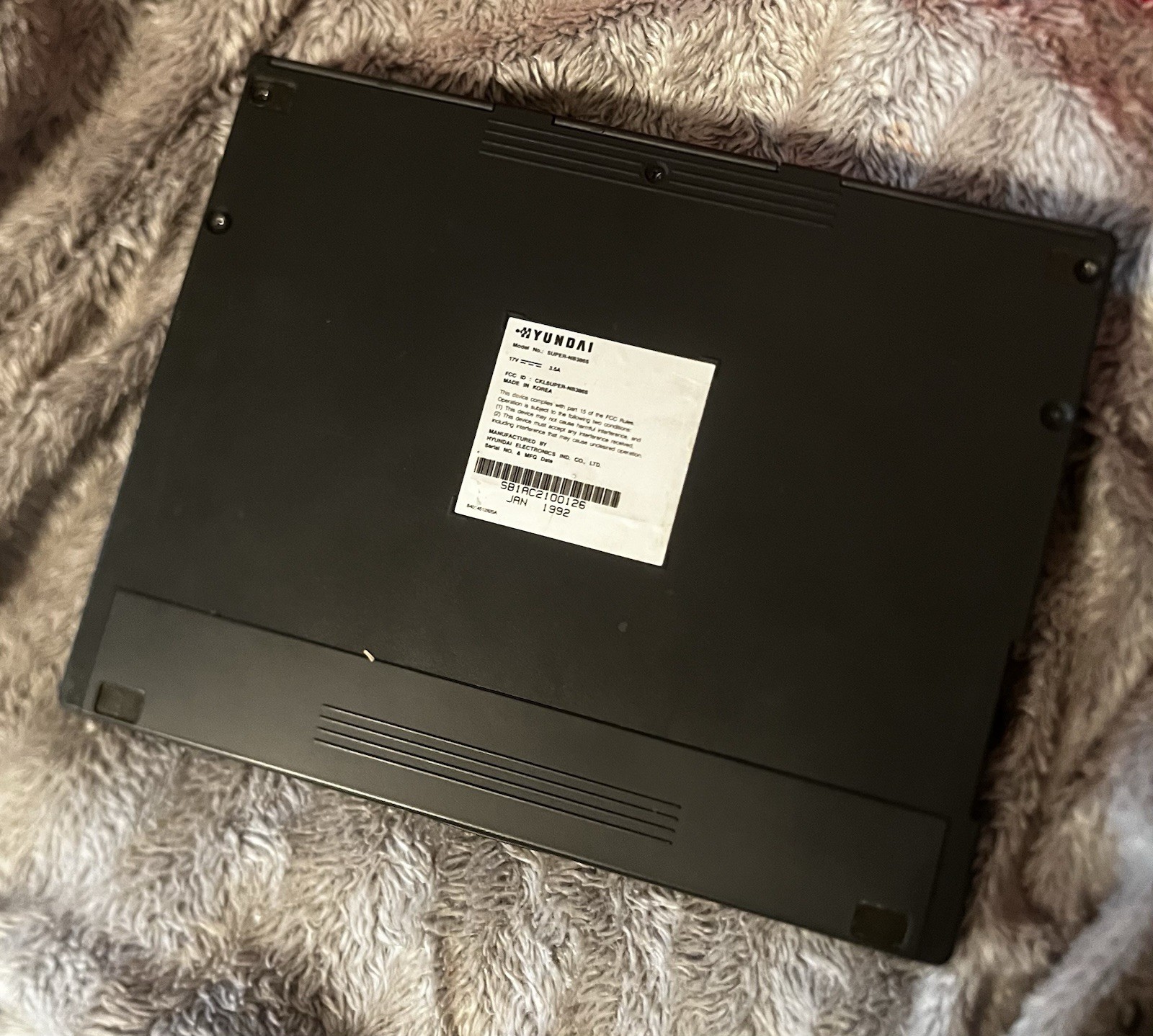 Hyundai Super-NB386S Vintage Laptop with Carrying Case & Panaonic Battery