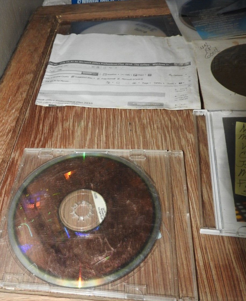 Vintage Untested Floppy Discs, Windows, Encarta, Programs, Lens Cleaner CD