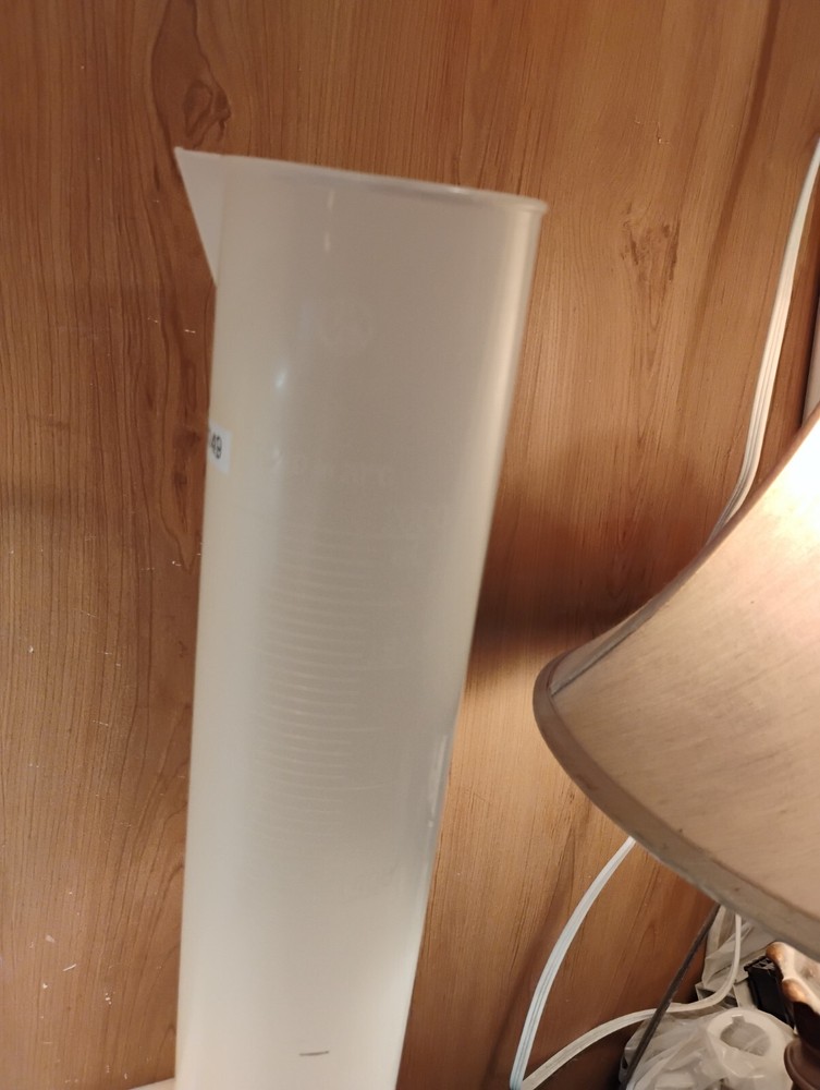 (2) 2000ml Plastic 2000mL graduated cylinder w/ pour spout Kimble & Nalgene