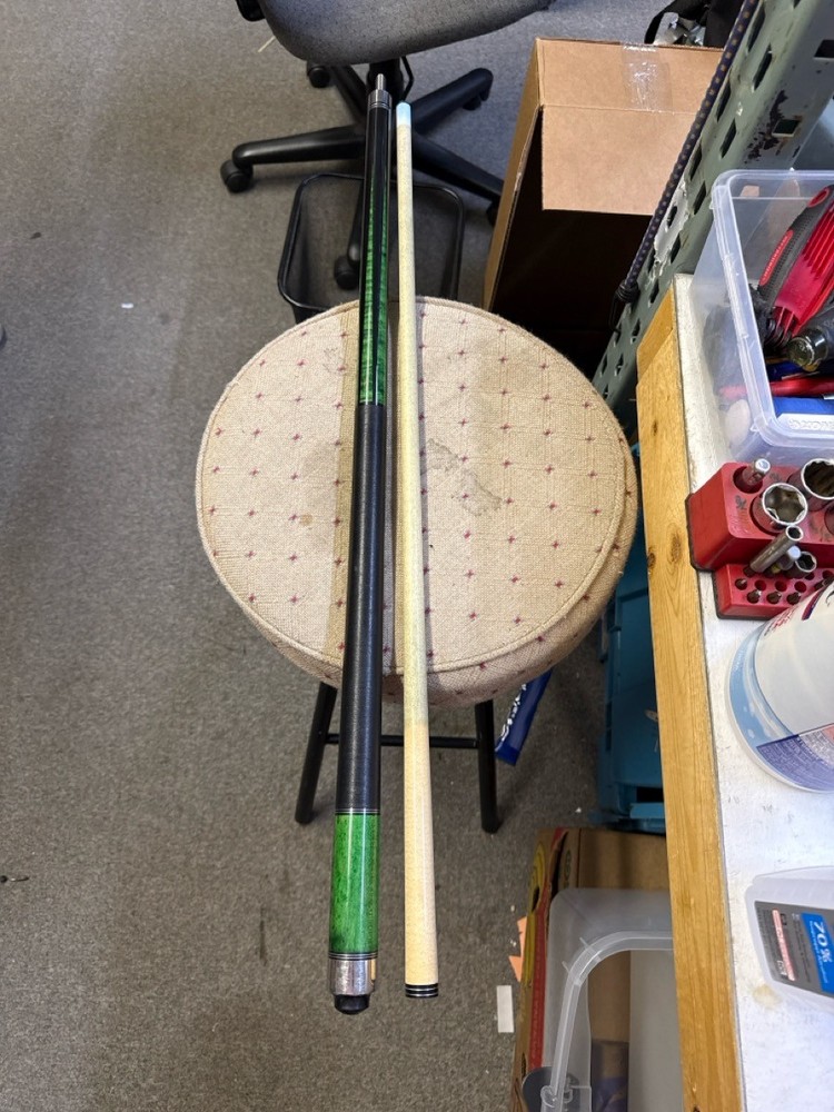 MCDERMOTT HANDCRAFTED CUES STAR (G69006780)