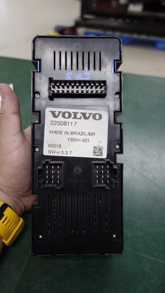 22508117 Volvo Sleeper HVAC Controls