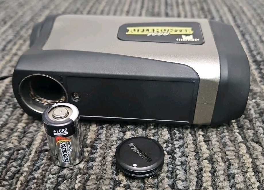 Nikon RifleHunter 1000 Rangefinder with Carry Case