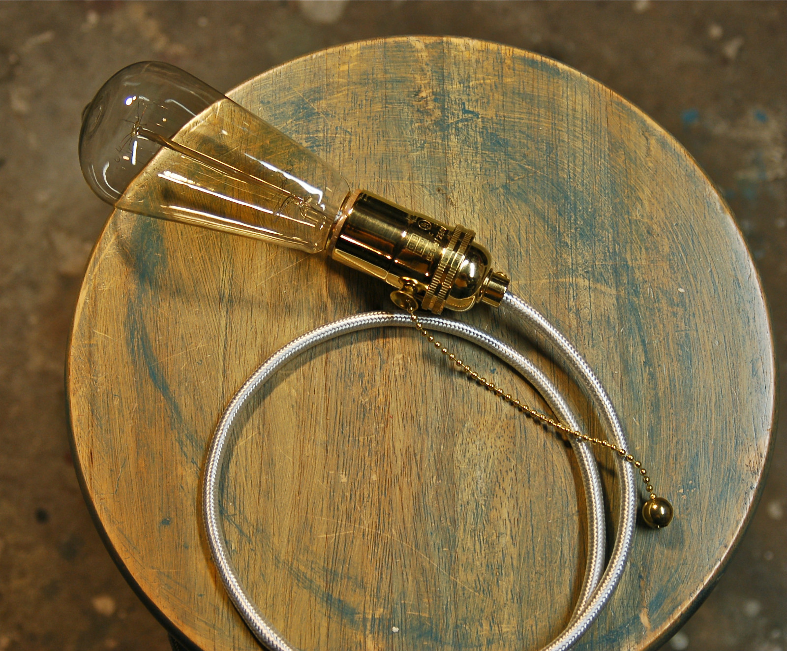 Solid Brass Light Socket, Pull Chain On/Off, Vintage Industrial Lamps Pendants