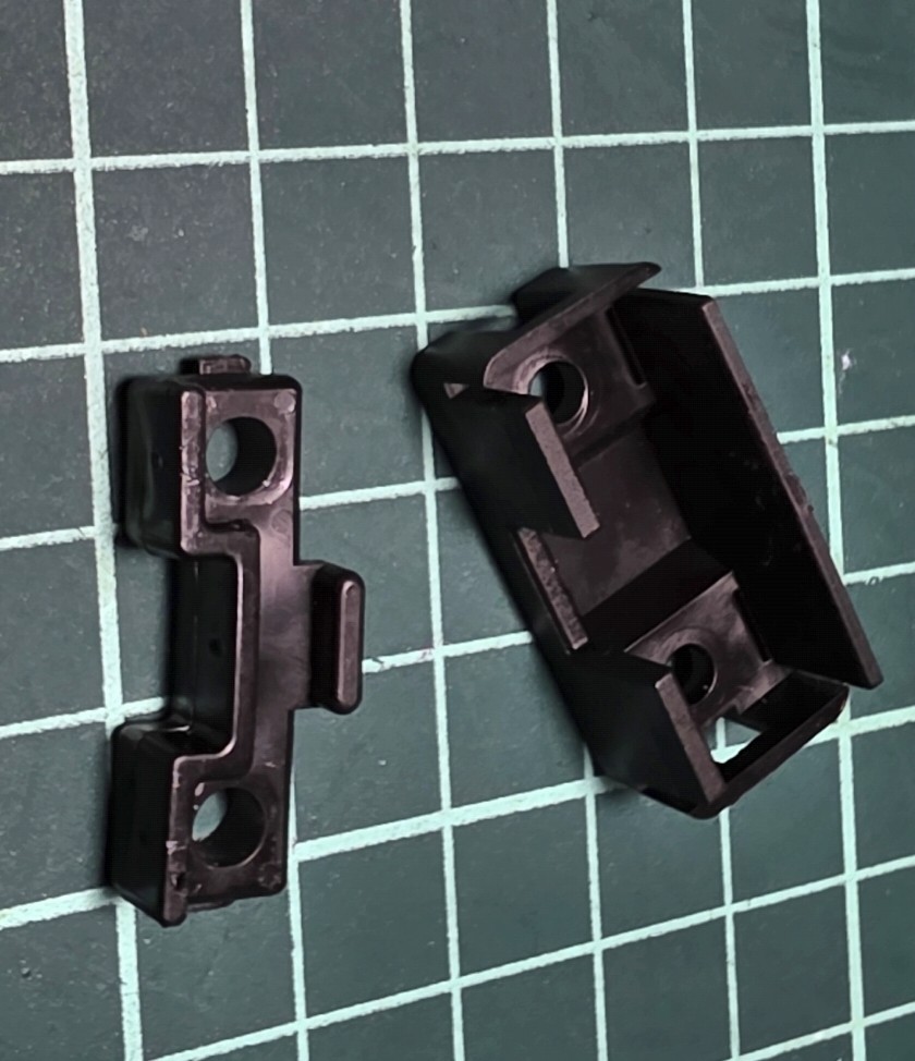 Technics SL-1200 / SL-1210 Cable Clamp Set