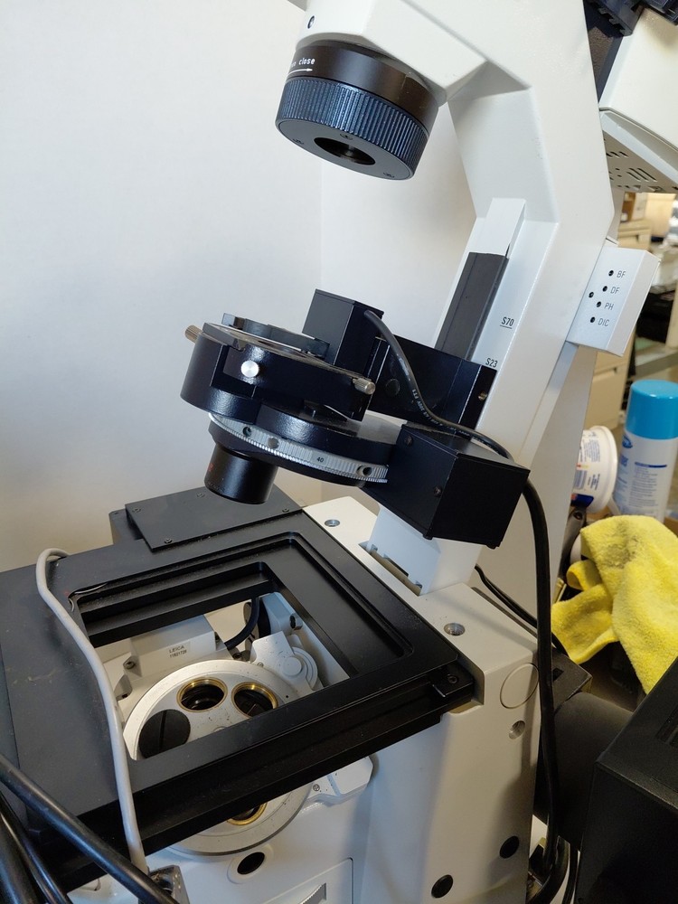 Leica Inverted Microscope DMIRE2 For Parts Untested