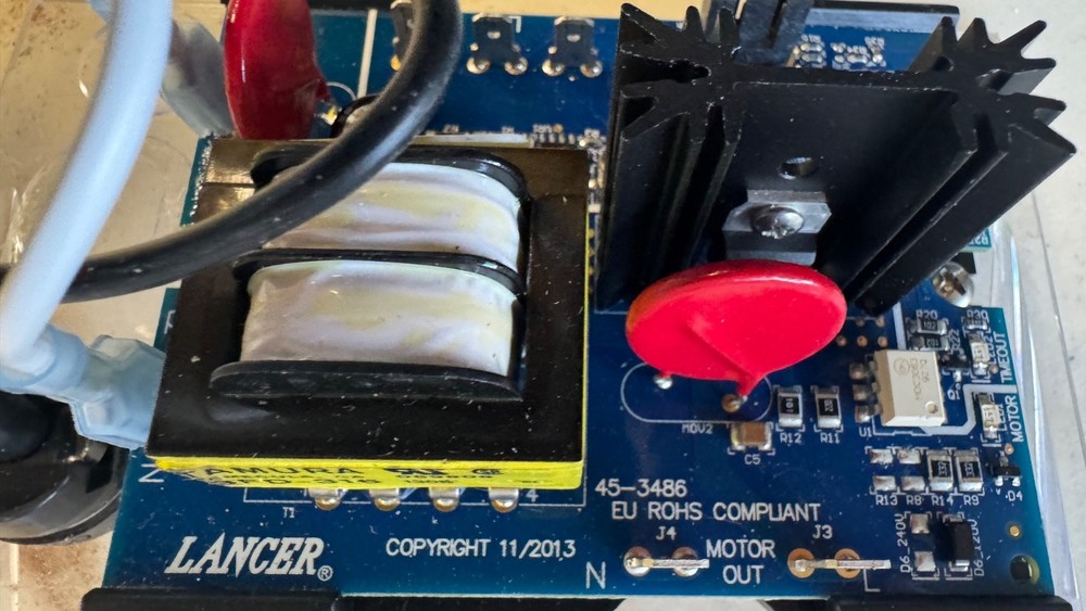 Lancer Turbo Carbonator control board and case (does not include float switch)