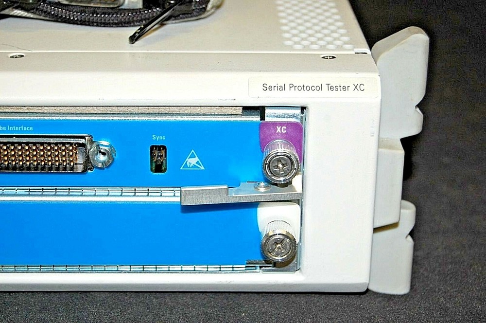 Agilent Technologies N2X N5540A Serial Protocol Tester XC + N5305A (1)