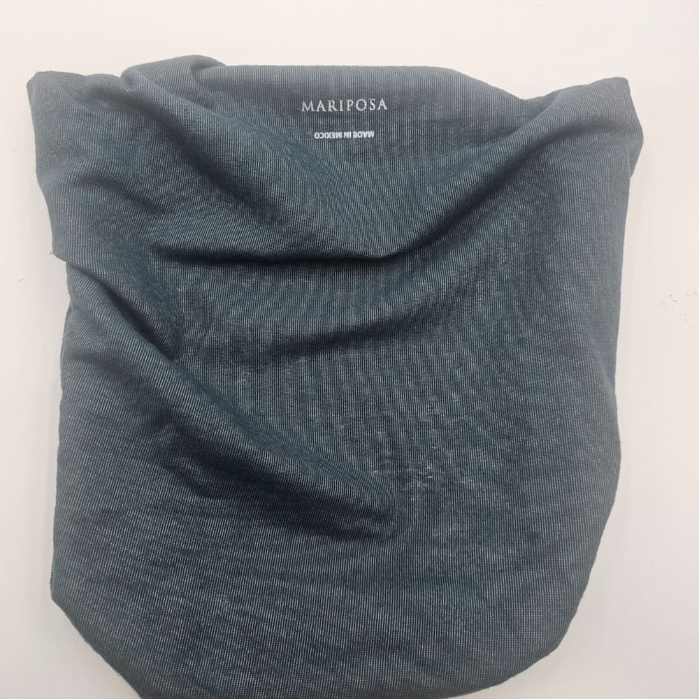 Rectangular platter with beaded edge. Made from recycled aluminum. Imported.