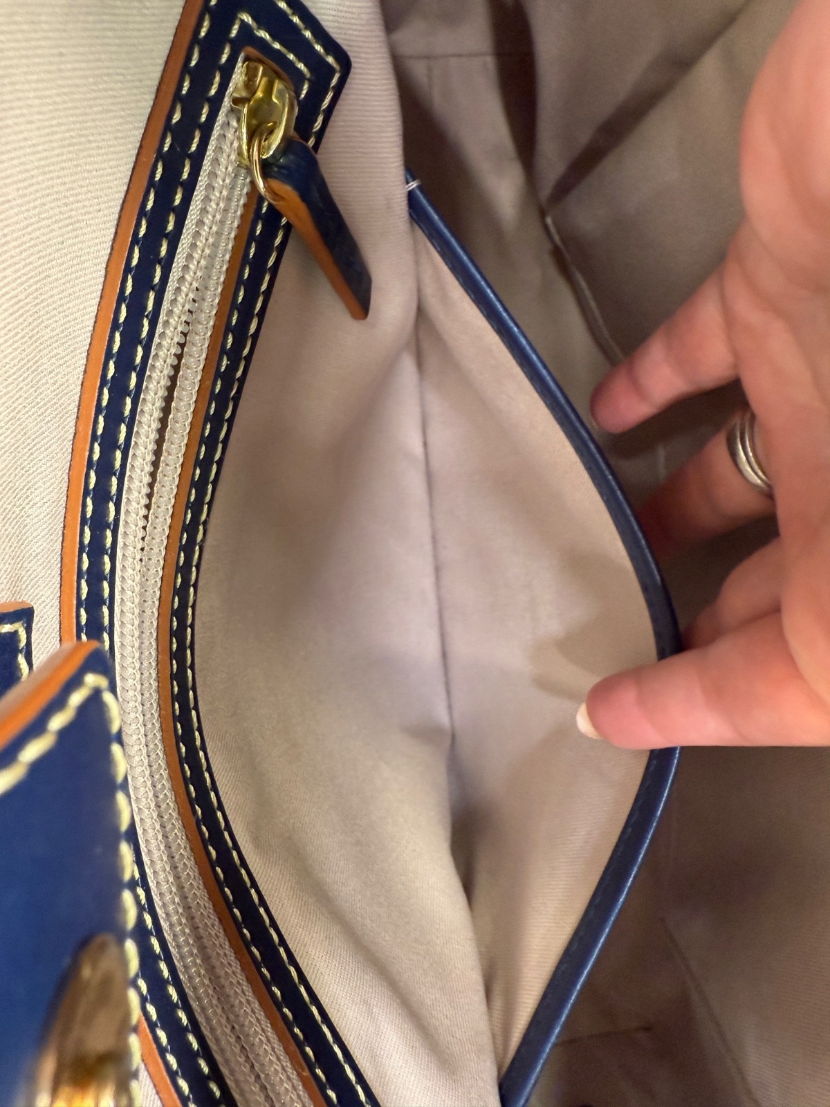 Disney Dooney & Bourke Large Haunted Mansion Tote – Ghost Bride Collector Purse