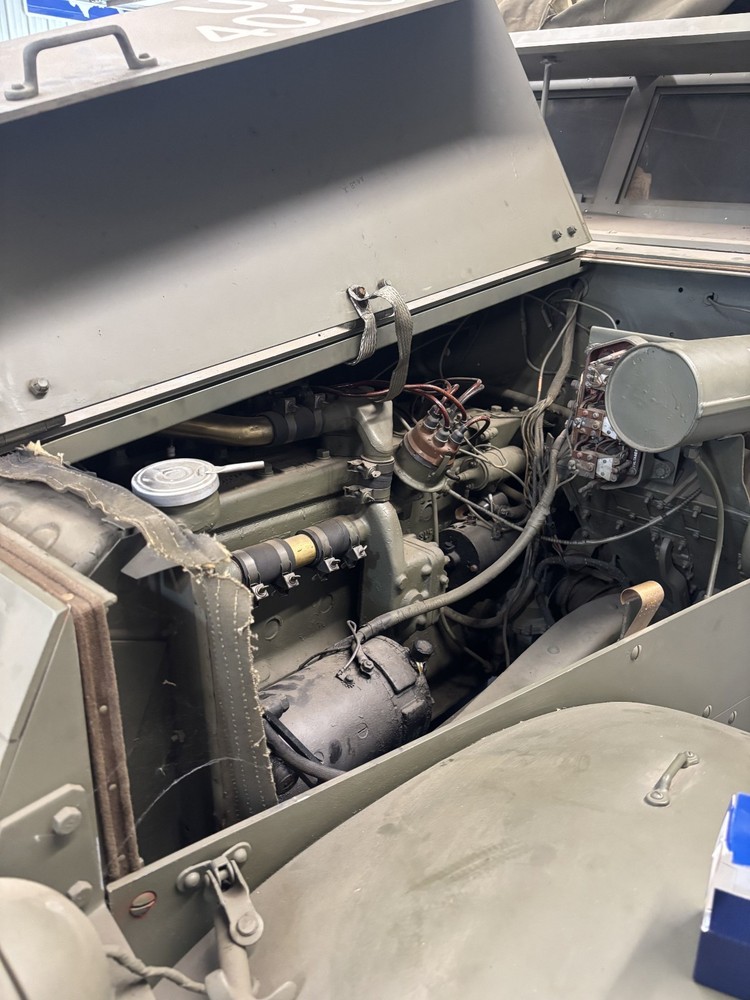 G102 Halftrack hood rain gutter kit