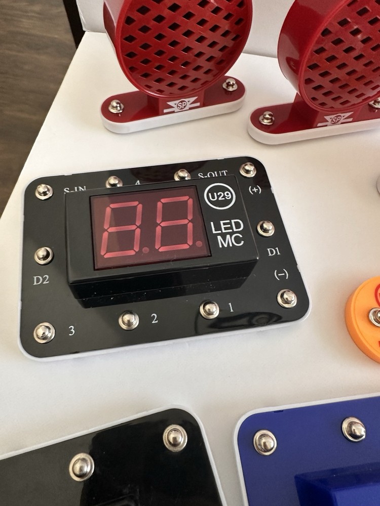 Electronic Snap Circuits Large LOT Elenco STEM Educational