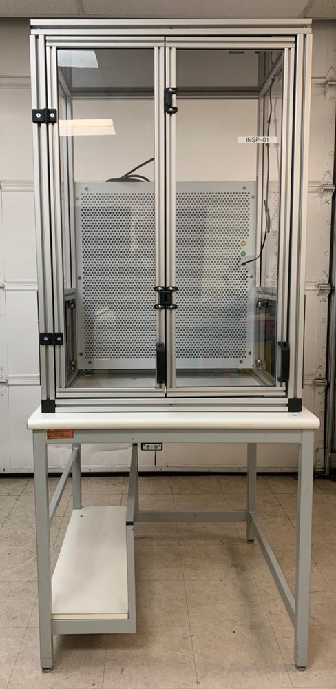 laminar flow hood with table