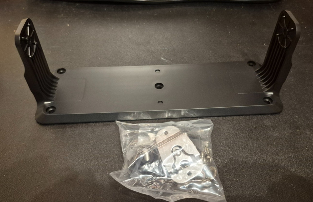 ICOM IC-M803 CONTROL HEAD MOUNTING YOKE /W/ KNOBS SCREWS AND MIKE HANGER