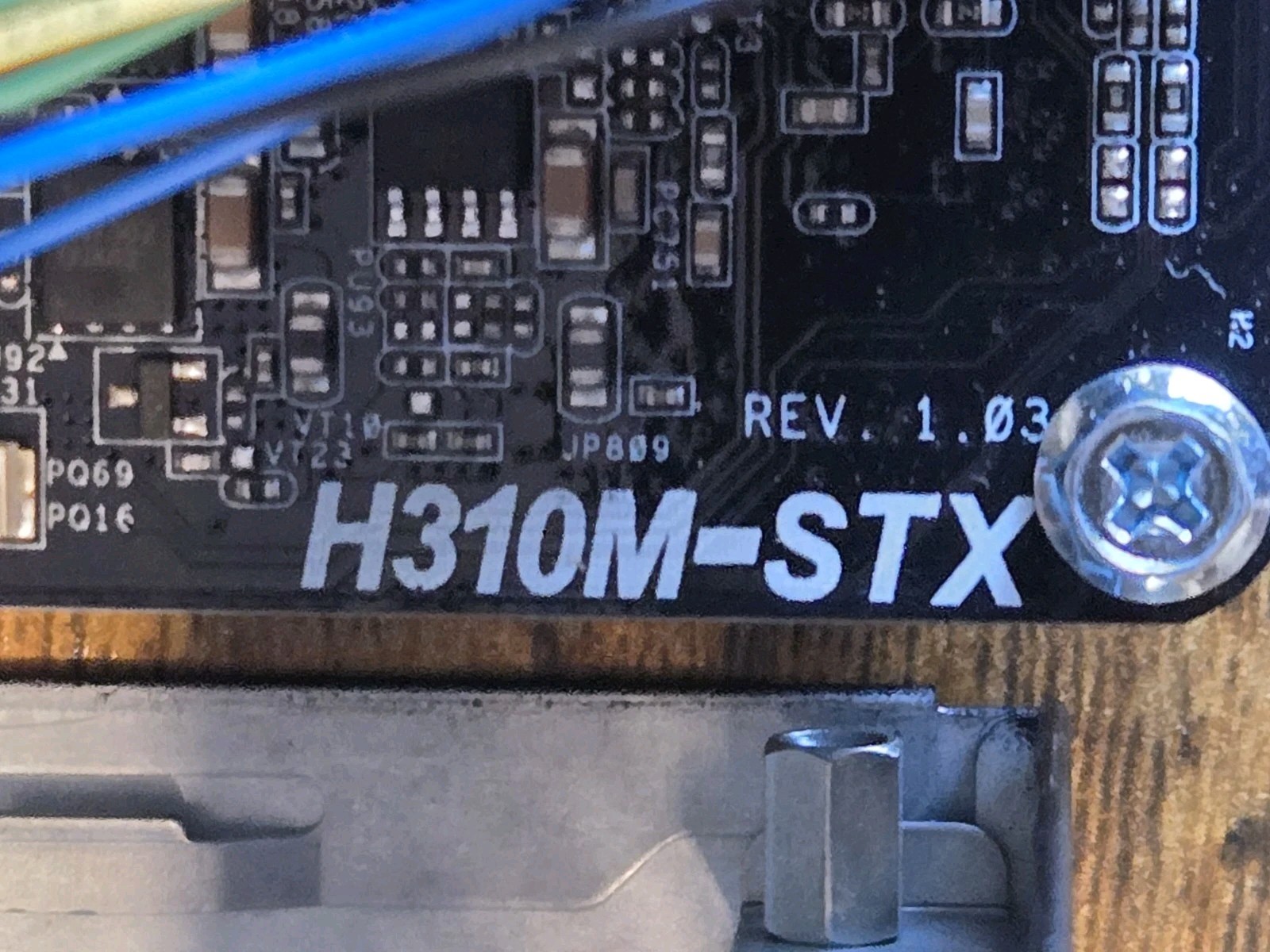 Asrock Deskmini H310M-STX V1.03 I5-9400 8GB WIFI *NO SSD, NO PSU, NO SATA CABLE*