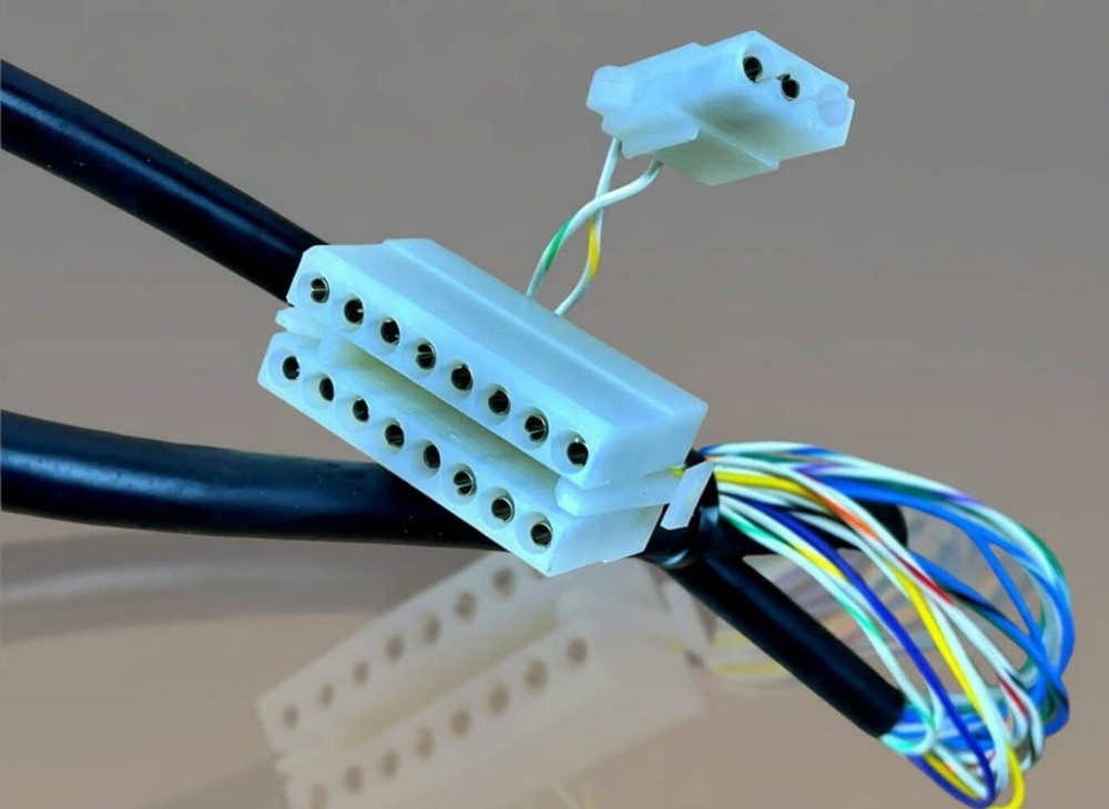 Whelen Liberty - Low Current Control Cable with Connectors - Short Cable