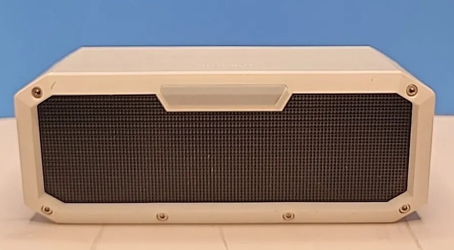 Unbound Weatherproof Portable Bluetooth Speaker - Model UN-SB032