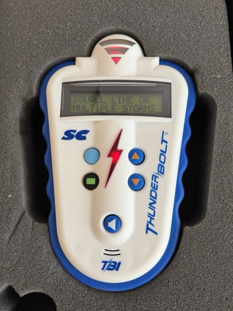 ThunderBolt Storm & Lightning Detector With Case And 12v Plug For Golf Boating