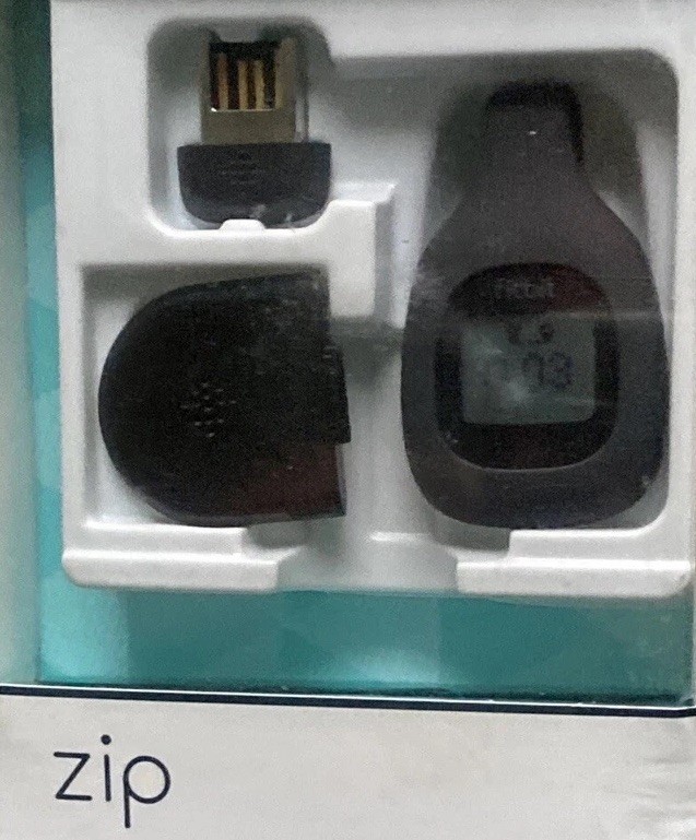 Fitbit Zip Activity Tracker Disply Model Steps Sleep Tested✅✅New Batt **no Box