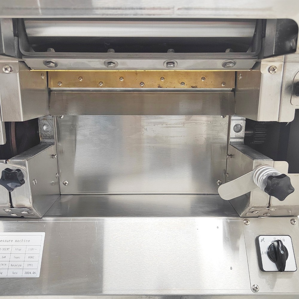 Dough Roller Sheet Making Machine Pasta Maker Noodle Pressing Roller 1.5mmCutter