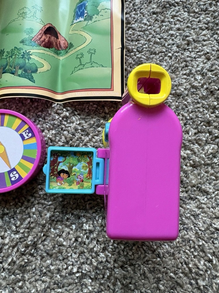 Mattel Dora the Explorer Pretend Travel Set Backpack Map Compass 2004